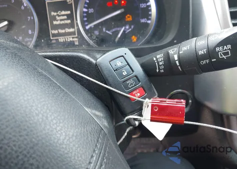 2018 Toyota Highlander Xle from USA, damaged, VIN 5TDJZRFH3JS536242